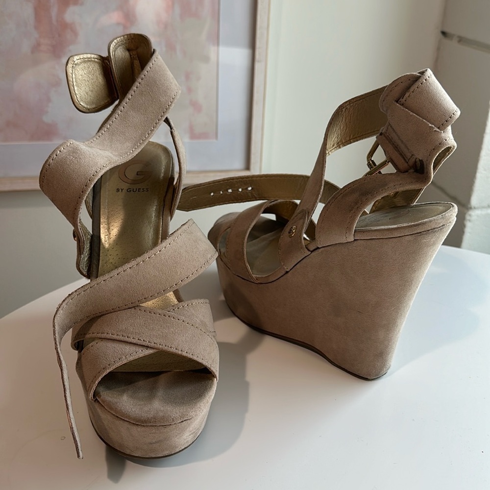 Guess Tan Wedges Size 9